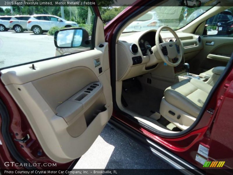  2005 Freestyle Limited Pebble Interior