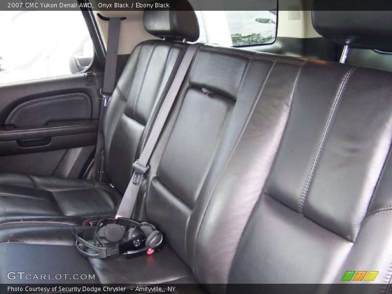 Onyx Black / Ebony Black 2007 GMC Yukon Denali AWD