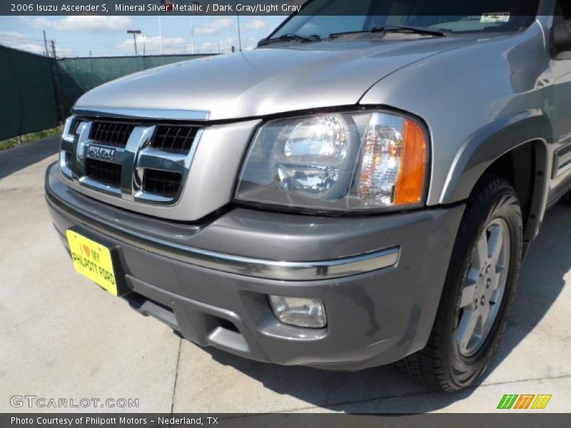 Mineral Silver Metallic / Dark Gray/Light Gray 2006 Isuzu Ascender S
