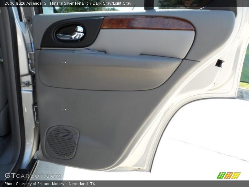 Mineral Silver Metallic / Dark Gray/Light Gray 2006 Isuzu Ascender S
