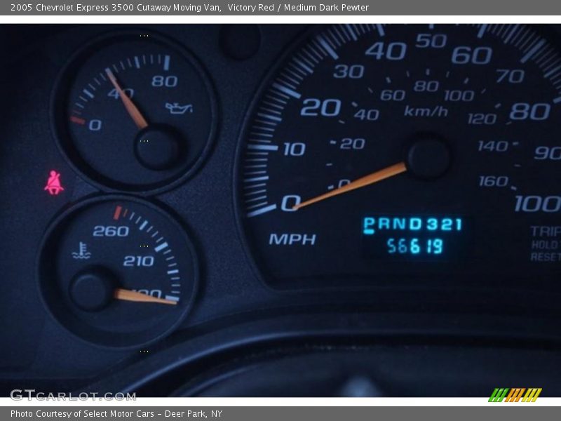 Victory Red / Medium Dark Pewter 2005 Chevrolet Express 3500 Cutaway Moving Van