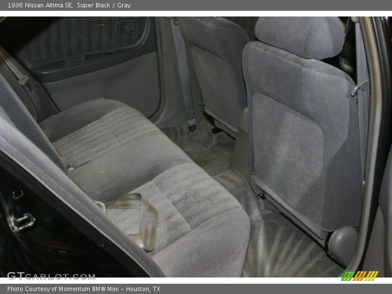 Super Black / Gray 1998 Nissan Altima SE