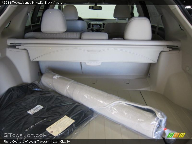 Black / Ivory 2011 Toyota Venza I4 AWD