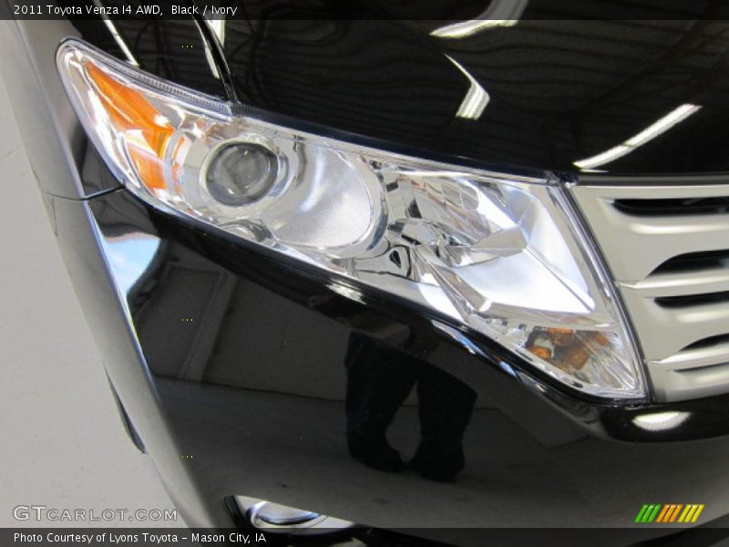 Black / Ivory 2011 Toyota Venza I4 AWD