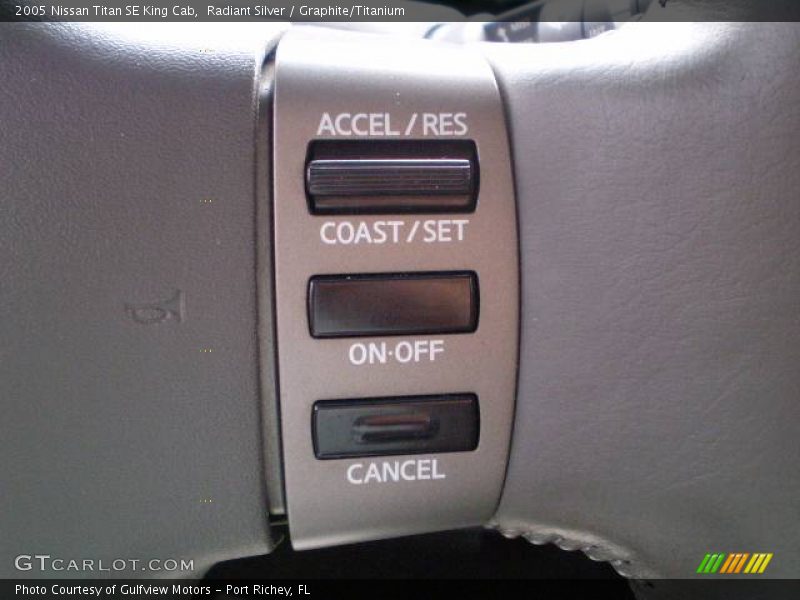 Radiant Silver / Graphite/Titanium 2005 Nissan Titan SE King Cab