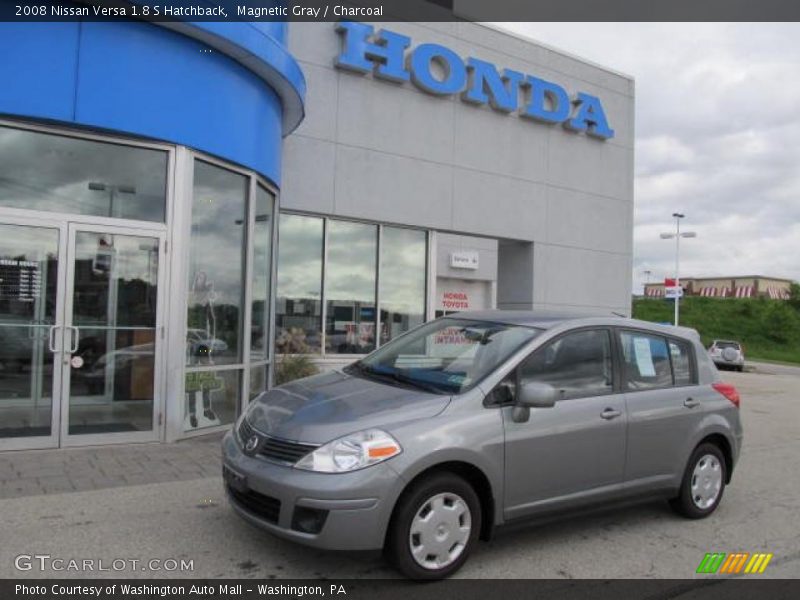 Magnetic Gray / Charcoal 2008 Nissan Versa 1.8 S Hatchback