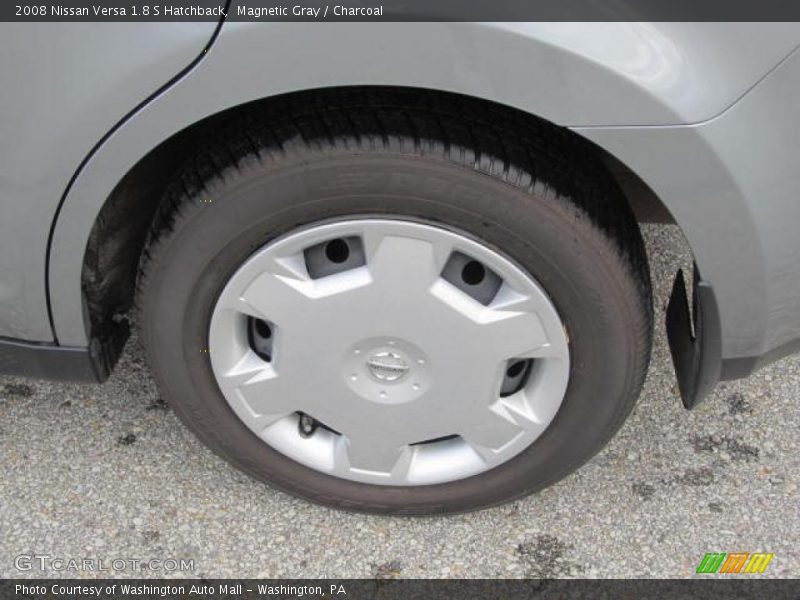 Magnetic Gray / Charcoal 2008 Nissan Versa 1.8 S Hatchback