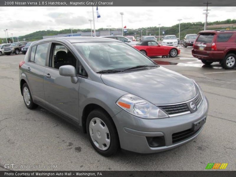 Front 3/4 View of 2008 Versa 1.8 S Hatchback