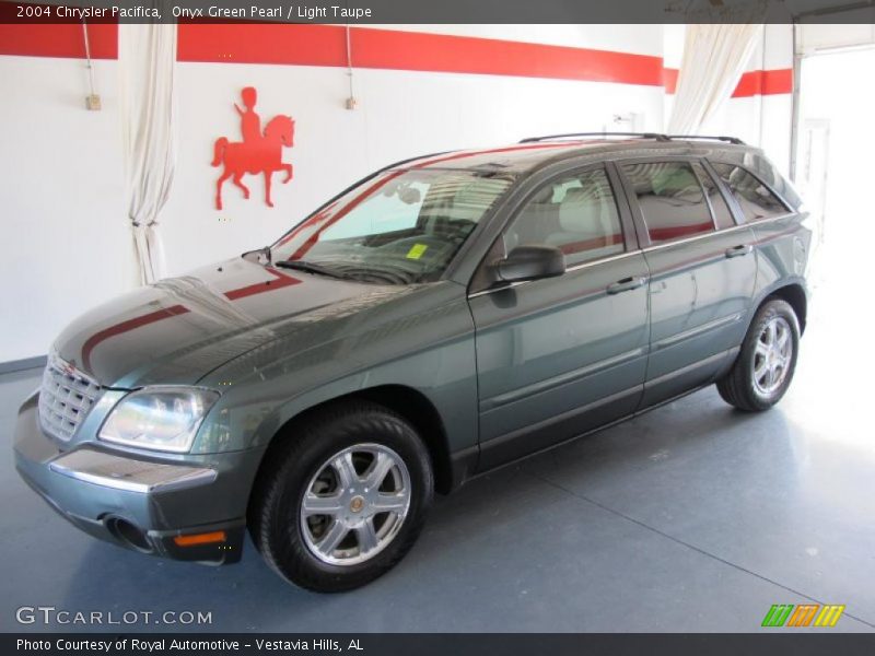 Onyx Green Pearl / Light Taupe 2004 Chrysler Pacifica