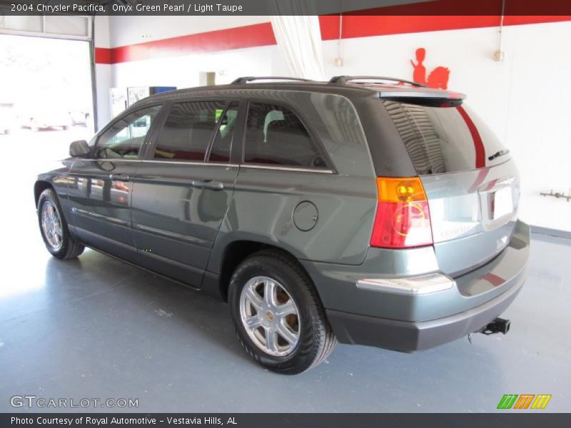 Onyx Green Pearl / Light Taupe 2004 Chrysler Pacifica