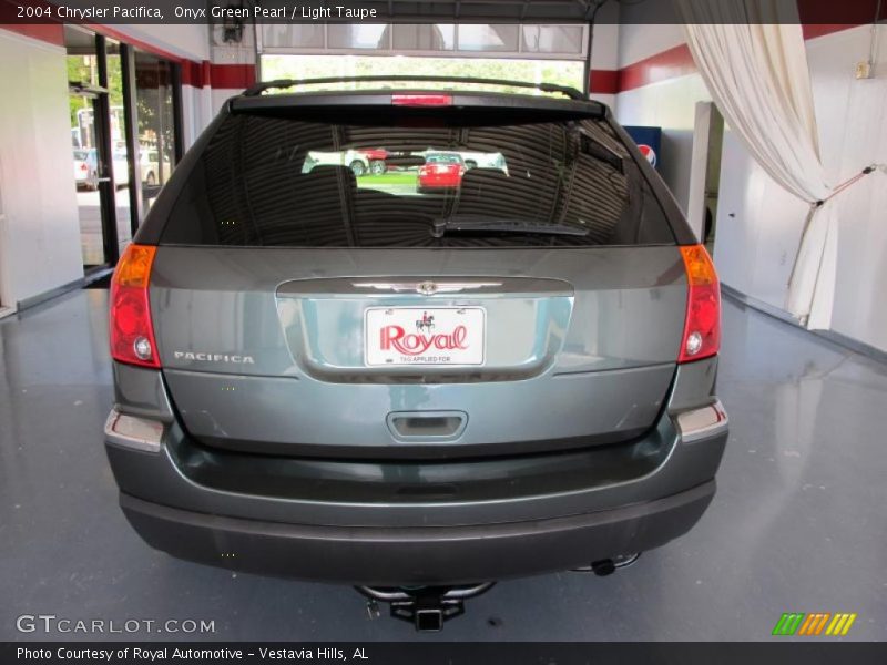 Onyx Green Pearl / Light Taupe 2004 Chrysler Pacifica