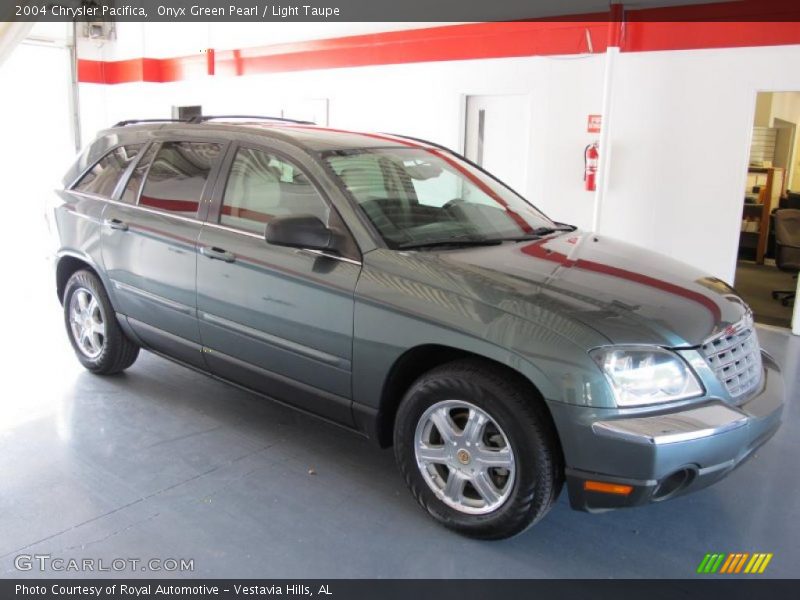 Onyx Green Pearl / Light Taupe 2004 Chrysler Pacifica