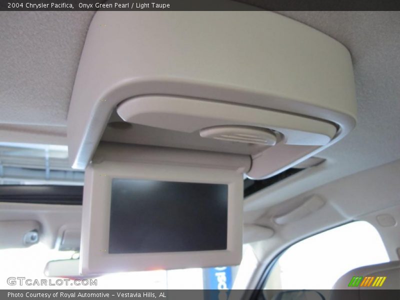 Onyx Green Pearl / Light Taupe 2004 Chrysler Pacifica