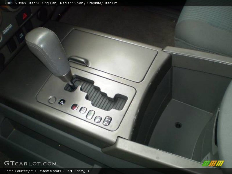 Radiant Silver / Graphite/Titanium 2005 Nissan Titan SE King Cab