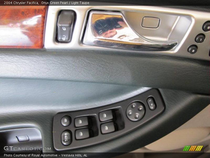 Onyx Green Pearl / Light Taupe 2004 Chrysler Pacifica