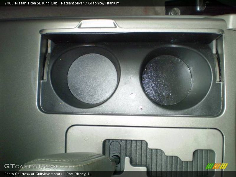 Radiant Silver / Graphite/Titanium 2005 Nissan Titan SE King Cab