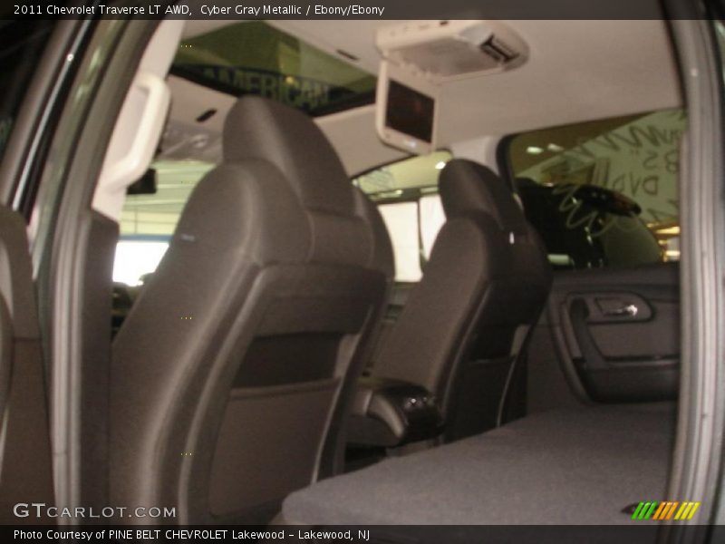 Cyber Gray Metallic / Ebony/Ebony 2011 Chevrolet Traverse LT AWD