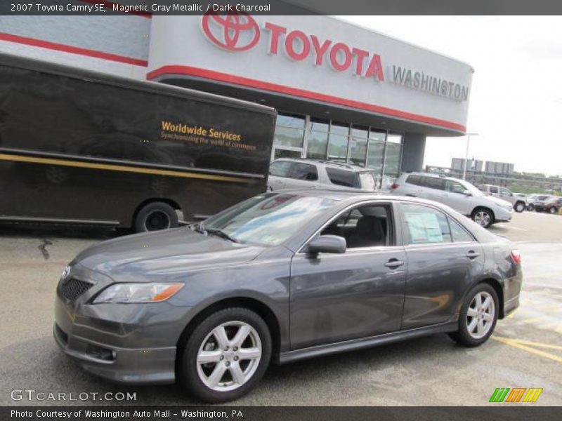Magnetic Gray Metallic / Dark Charcoal 2007 Toyota Camry SE