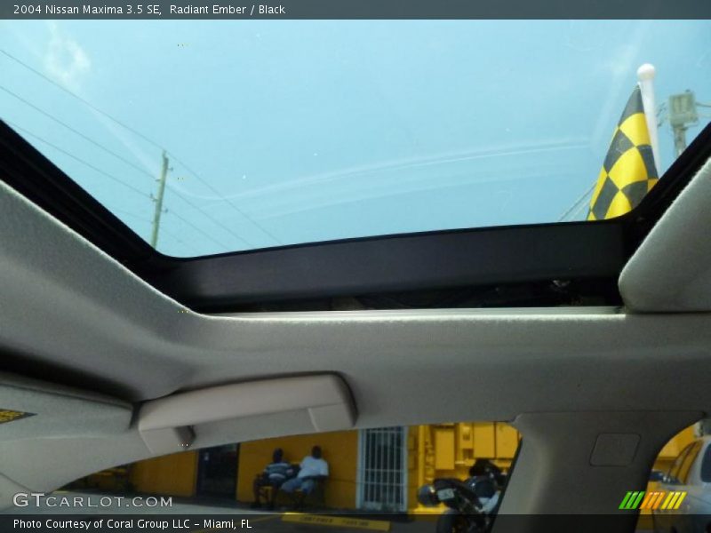 Radiant Ember / Black 2004 Nissan Maxima 3.5 SE