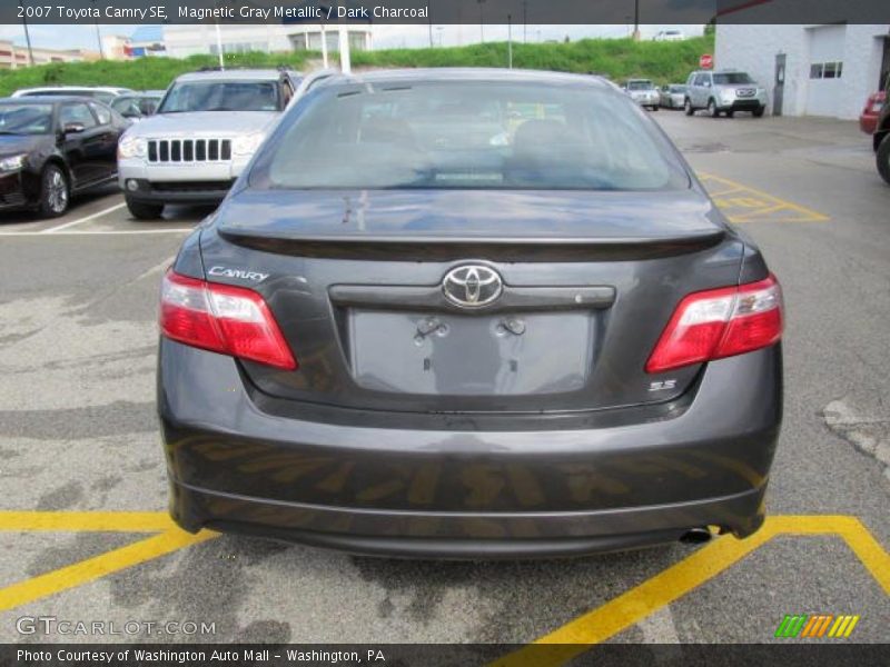 Magnetic Gray Metallic / Dark Charcoal 2007 Toyota Camry SE
