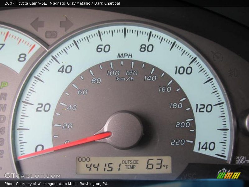 Magnetic Gray Metallic / Dark Charcoal 2007 Toyota Camry SE