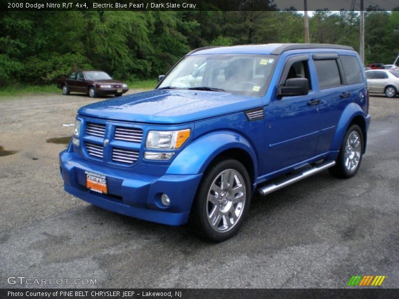 Front 3/4 View of 2008 Nitro R/T 4x4