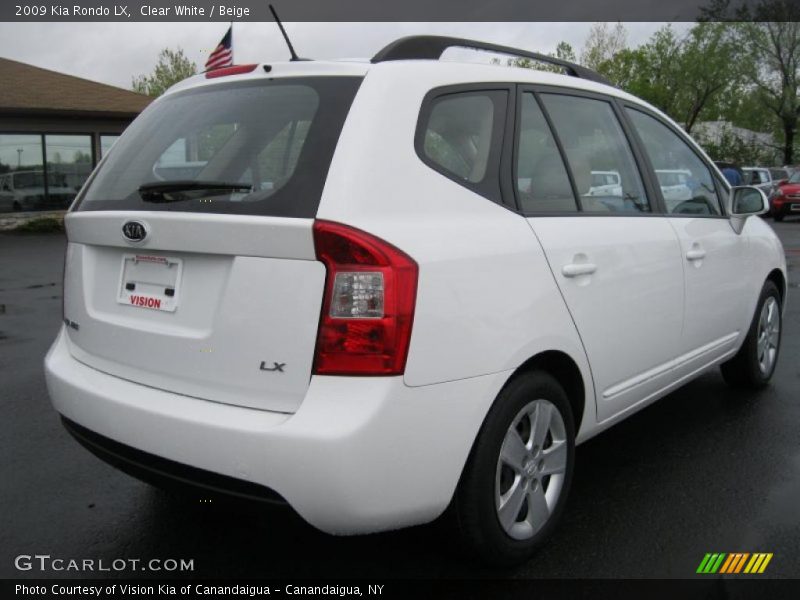Clear White / Beige 2009 Kia Rondo LX