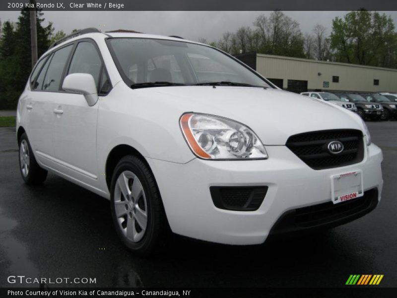 Clear White / Beige 2009 Kia Rondo LX