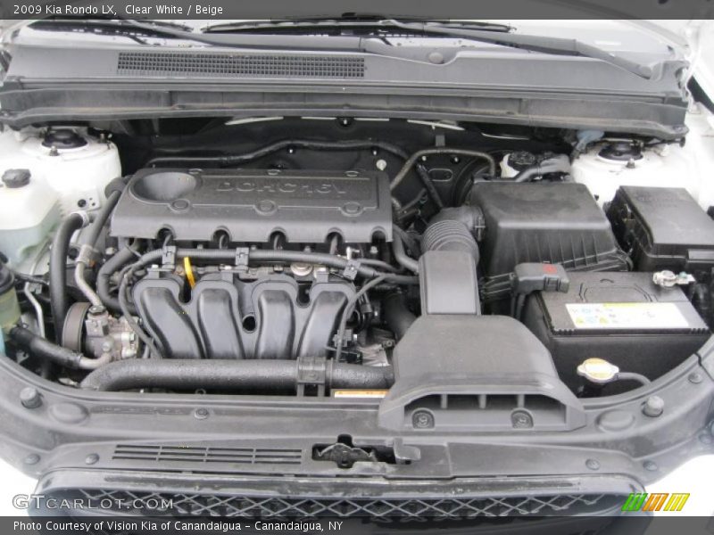 Clear White / Beige 2009 Kia Rondo LX