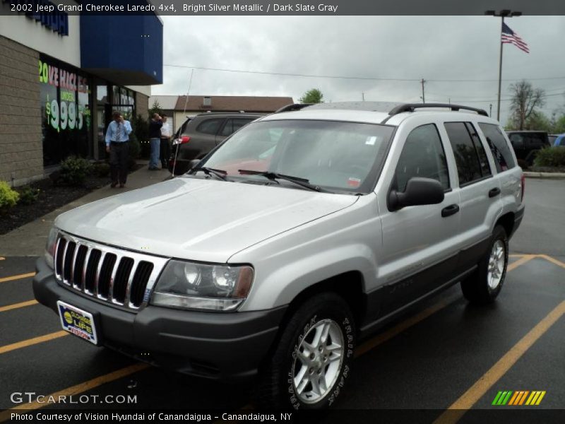 Bright Silver Metallic / Dark Slate Gray 2002 Jeep Grand Cherokee Laredo 4x4