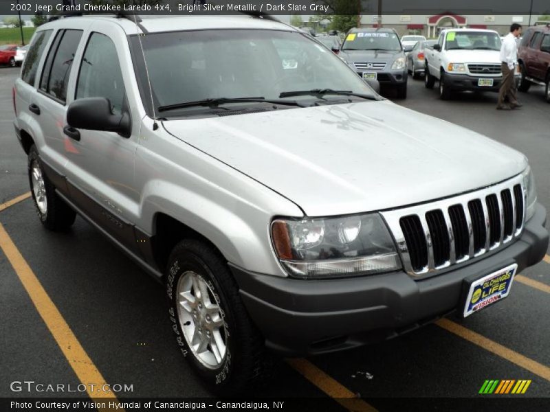 Bright Silver Metallic / Dark Slate Gray 2002 Jeep Grand Cherokee Laredo 4x4