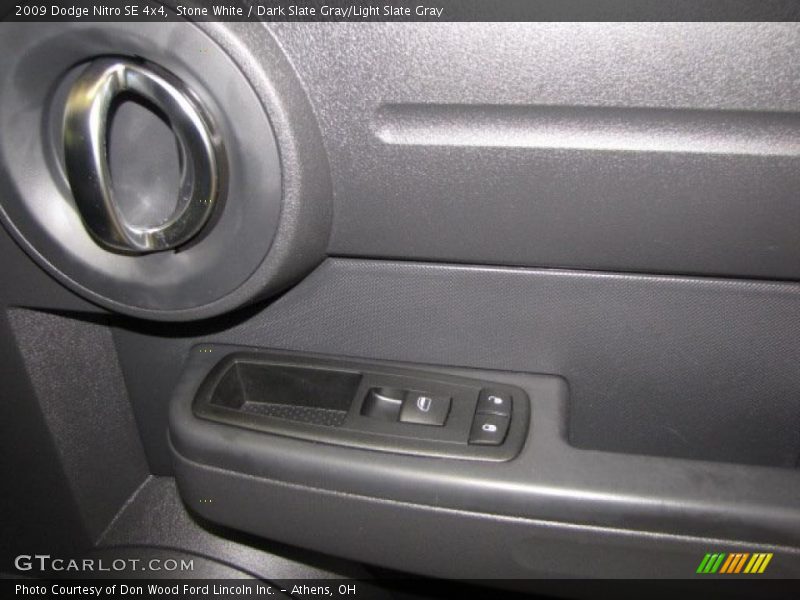 Stone White / Dark Slate Gray/Light Slate Gray 2009 Dodge Nitro SE 4x4
