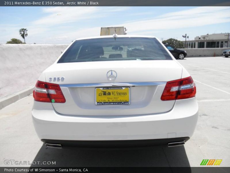 Arctic White / Black 2011 Mercedes-Benz E 350 Sedan