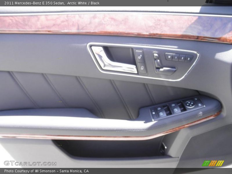 Arctic White / Black 2011 Mercedes-Benz E 350 Sedan