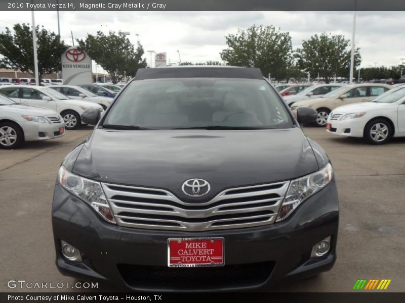 Magnetic Gray Metallic / Gray 2010 Toyota Venza I4