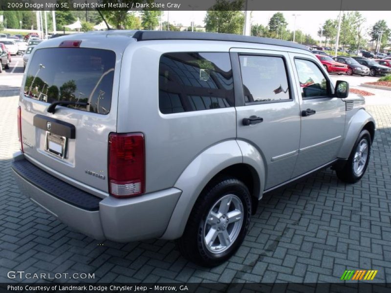 Bright Silver Metallic / Dark Slate Gray 2009 Dodge Nitro SE