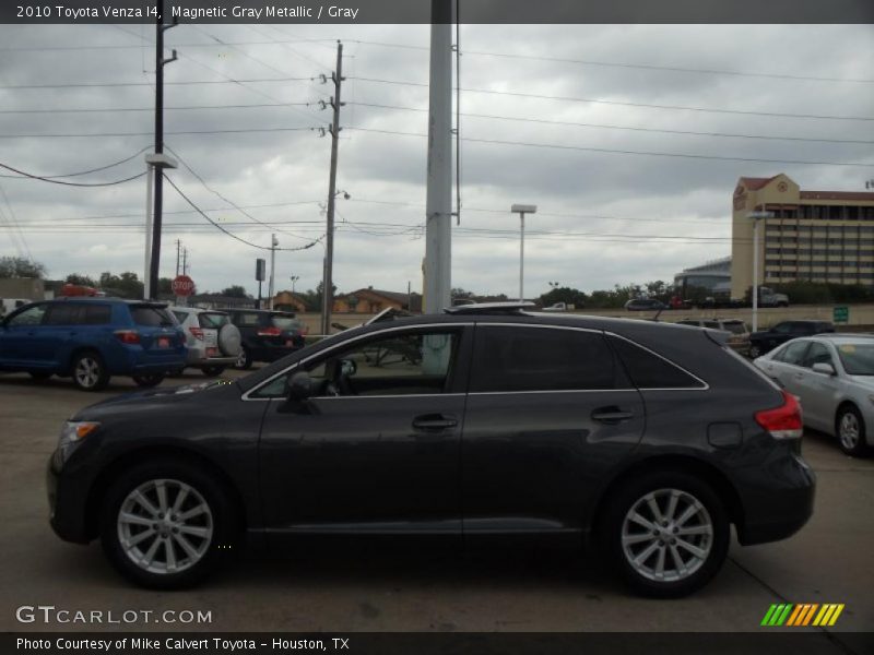 Magnetic Gray Metallic / Gray 2010 Toyota Venza I4