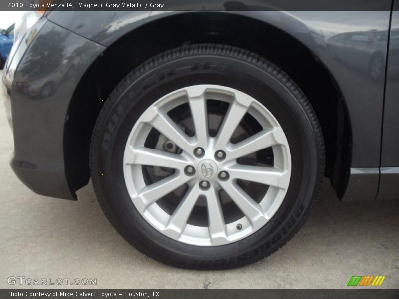 Magnetic Gray Metallic / Gray 2010 Toyota Venza I4