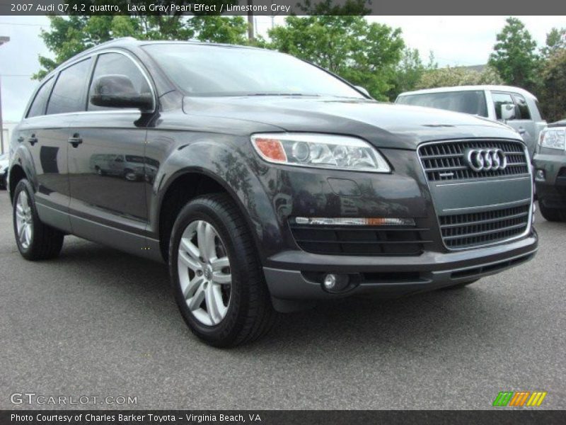 Front 3/4 View of 2007 Q7 4.2 quattro