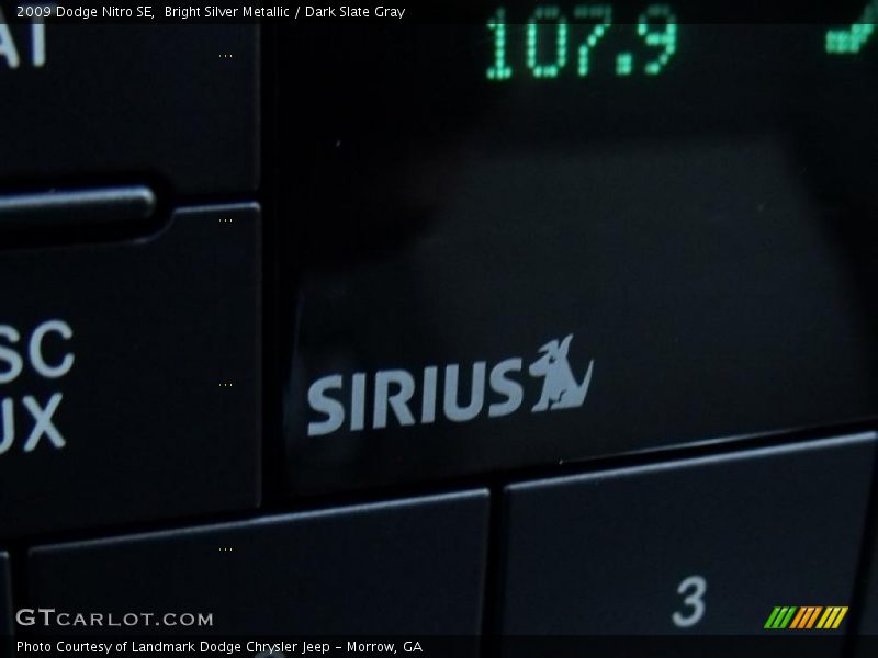 Bright Silver Metallic / Dark Slate Gray 2009 Dodge Nitro SE