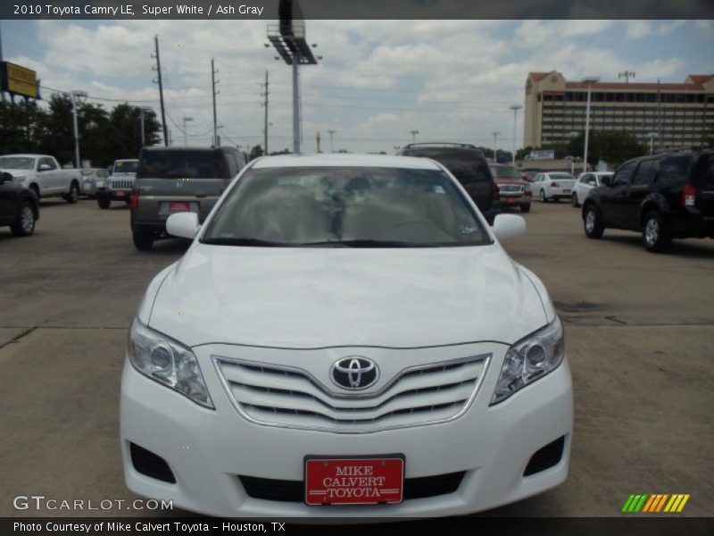 Super White / Ash Gray 2010 Toyota Camry LE