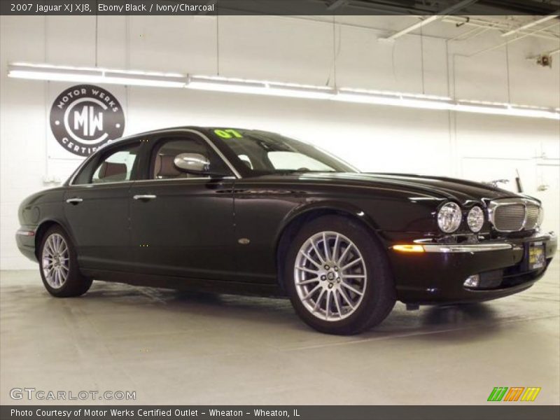 Ebony Black / Ivory/Charcoal 2007 Jaguar XJ XJ8
