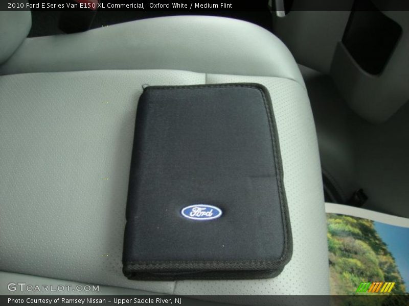 Oxford White / Medium Flint 2010 Ford E Series Van E150 XL Commericial