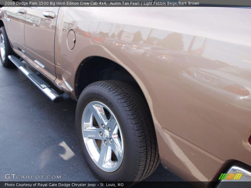 Austin Tan Pearl / Light Pebble Beige/Bark Brown 2009 Dodge Ram 1500 Big Horn Edition Crew Cab 4x4