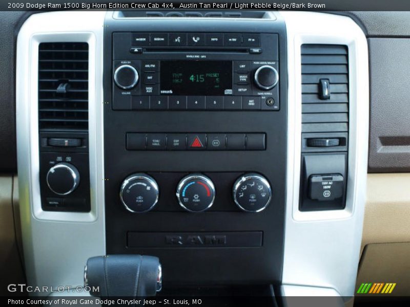 Austin Tan Pearl / Light Pebble Beige/Bark Brown 2009 Dodge Ram 1500 Big Horn Edition Crew Cab 4x4