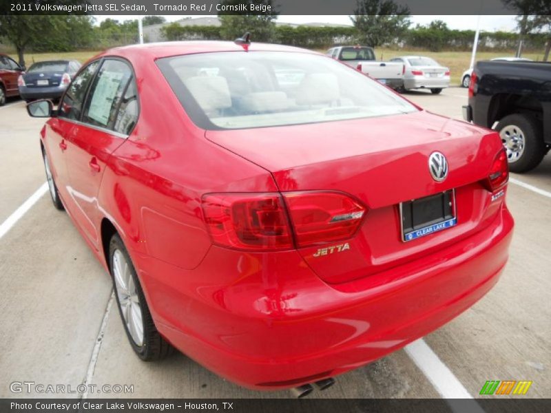 Tornado Red / Cornsilk Beige 2011 Volkswagen Jetta SEL Sedan