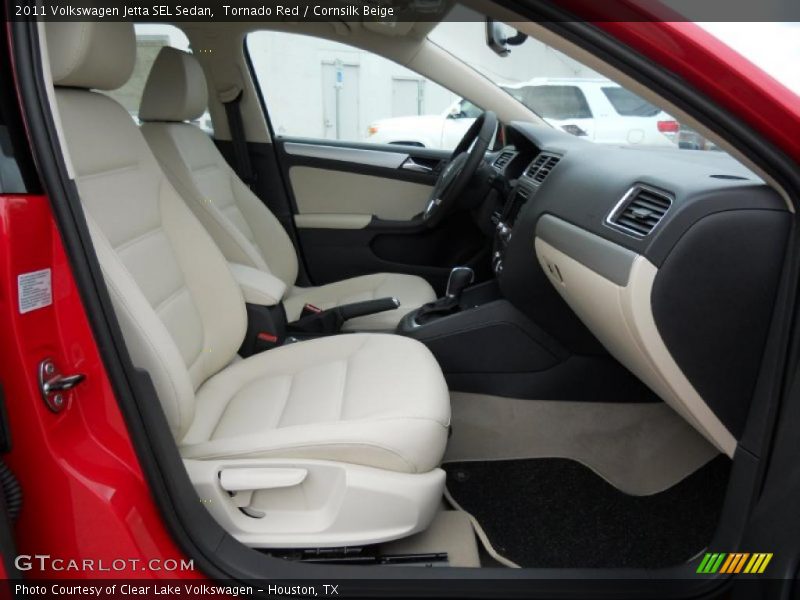 Tornado Red / Cornsilk Beige 2011 Volkswagen Jetta SEL Sedan