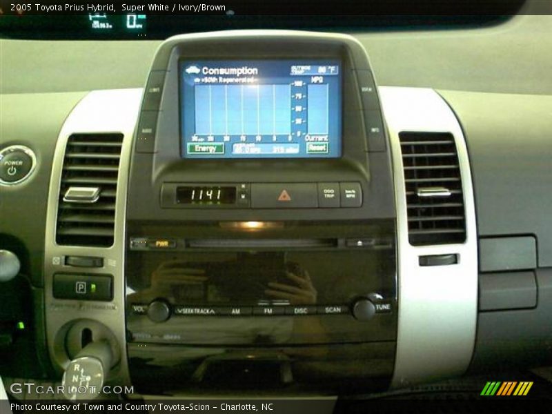Super White / Ivory/Brown 2005 Toyota Prius Hybrid
