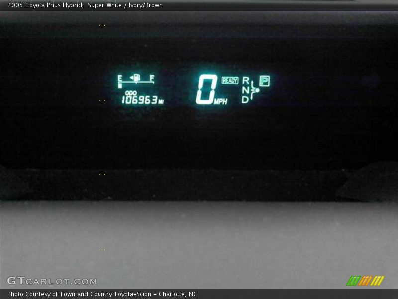 Super White / Ivory/Brown 2005 Toyota Prius Hybrid
