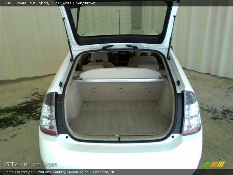 Super White / Ivory/Brown 2005 Toyota Prius Hybrid